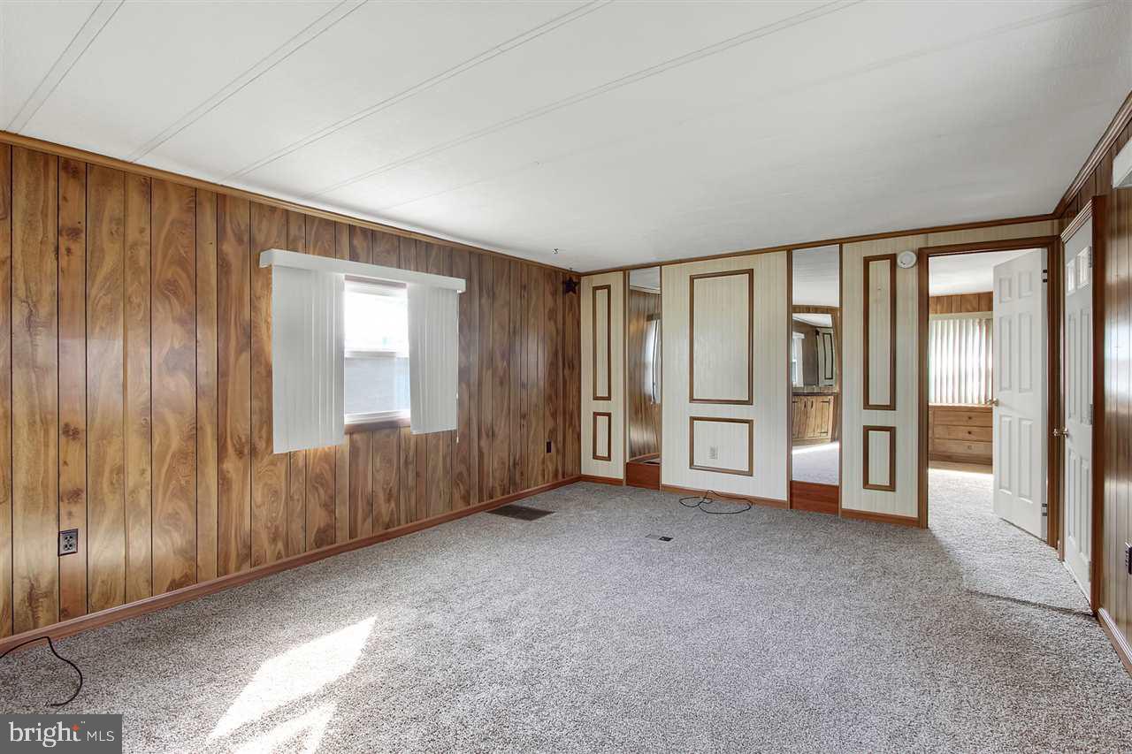 947 Valley View Road York, PA 17406 - Photo 5 of 25 Gallery Image 5
