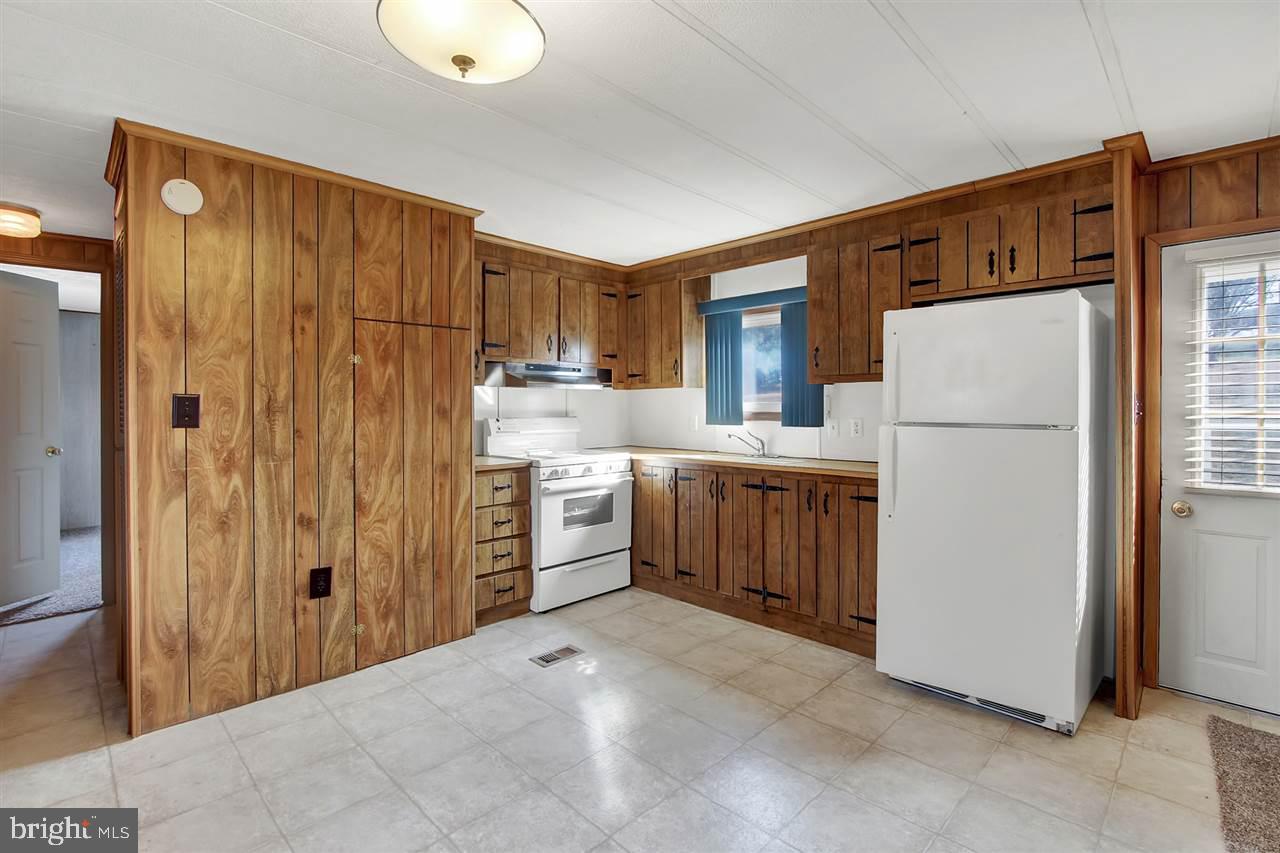 947 Valley View Road York, PA 17406 - Photo 7 of 25 Gallery Image 7