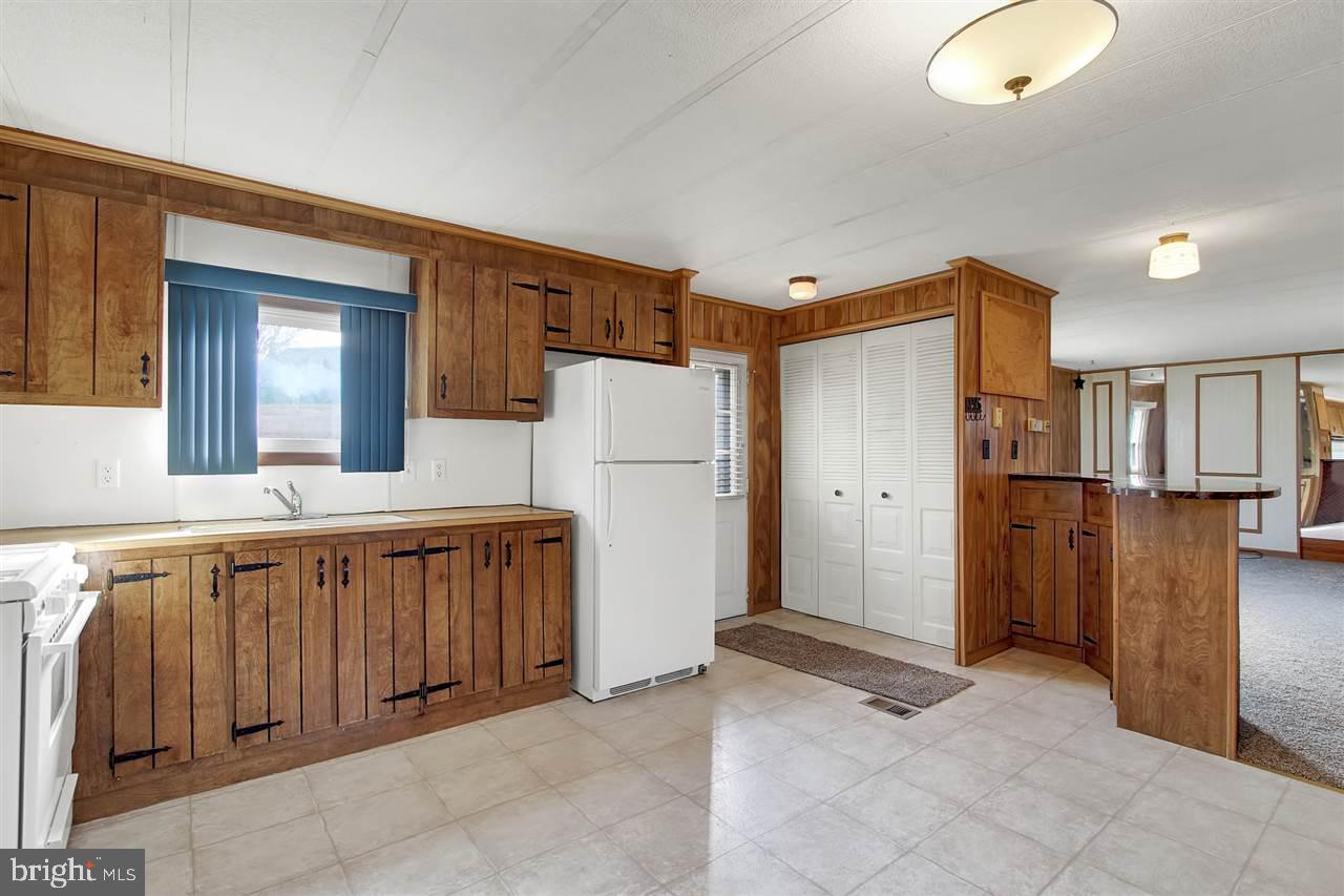 947 Valley View Road York, PA 17406 - Photo 8 of 25 Gallery Image 8