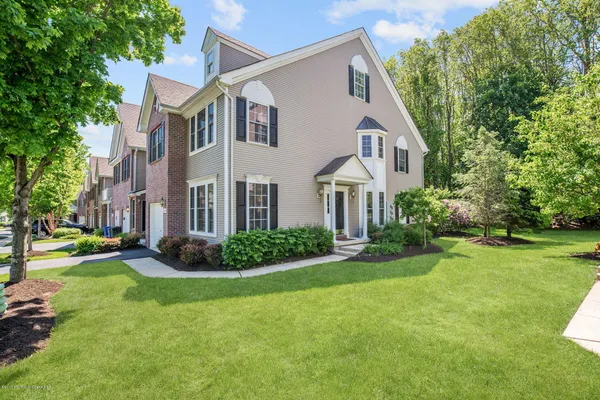 $725,000 | 129 Ironwood Court, Unit G1, Middletown, NJ 07748