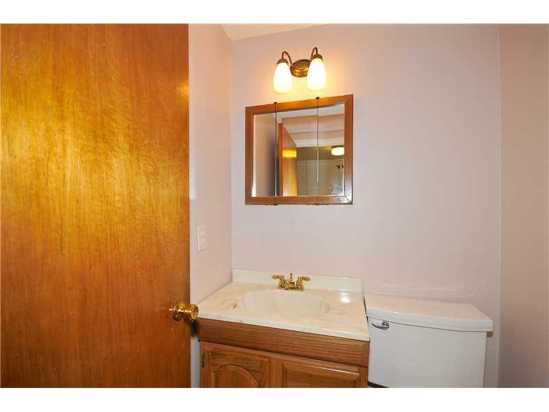 1836 Westlane Road Indianapolis, IN 46260 - Photo 6 of 24 Gallery Image 6