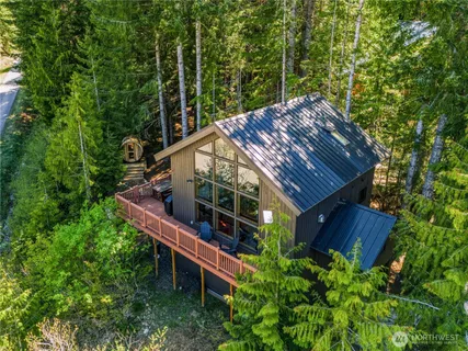 $875,000 | 350 Rampart Drive, Snoqualmie Pass, WA 98068