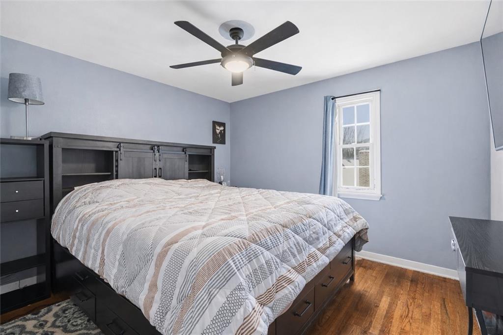 804 Erdner Avenue Pittsburgh, PA 15202 - Photo 20 of 48 a bedroom with a large bed and a window