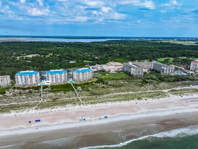 $1,875,000 | 4776 Amelia Island Parkway, Unit 40, Fernandina Beach, FL 32034