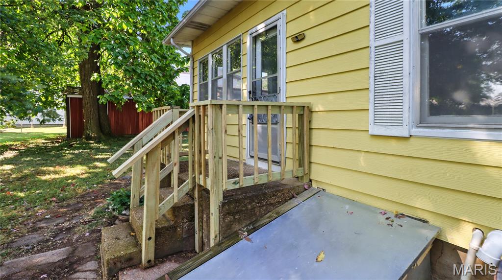 300 East Clouse Street Mountain Grove, MO 65711 - Photo 5 of 32