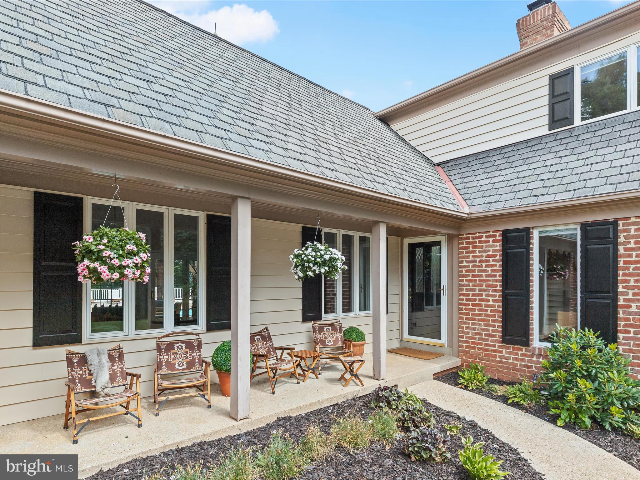 10901 Moxley Road Damascus, MD 20872 - Photo 4 of 148 Front Porch