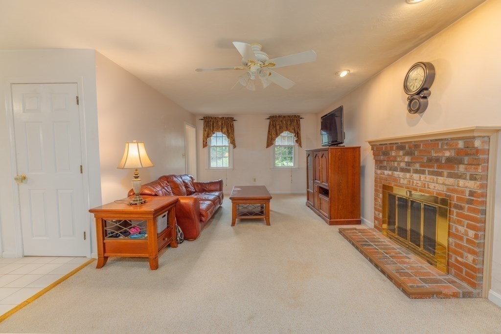 10 Eileen Road Norton, MA 02766 - Photo 11 of 28 Gallery Image 11