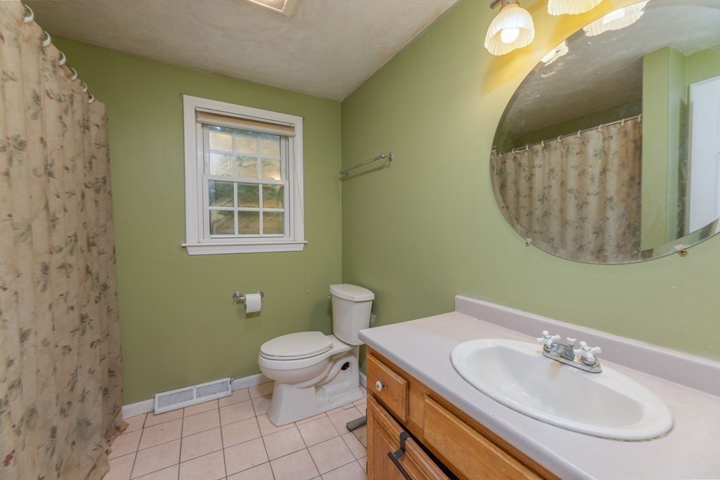 10 Eileen Road Norton, MA 02766 - Photo 17 of 28 Gallery Image 17