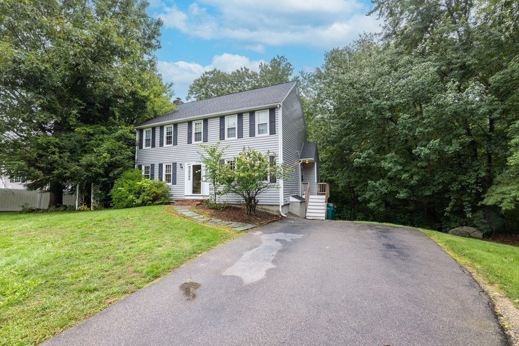 10 Eileen Road Norton, MA 02766 - Photo 3 of 28 Gallery Image 3