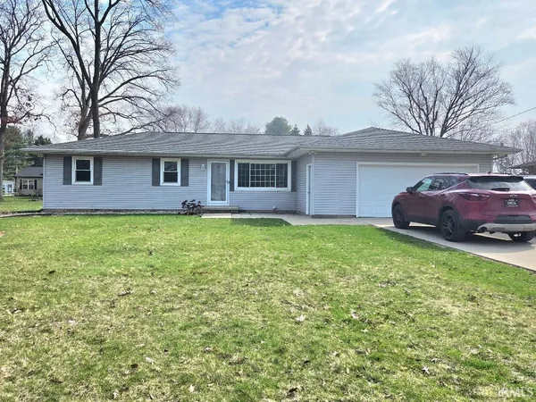 $259,900 | 3694 North Greenwood Drive, Warsaw, IN 46582