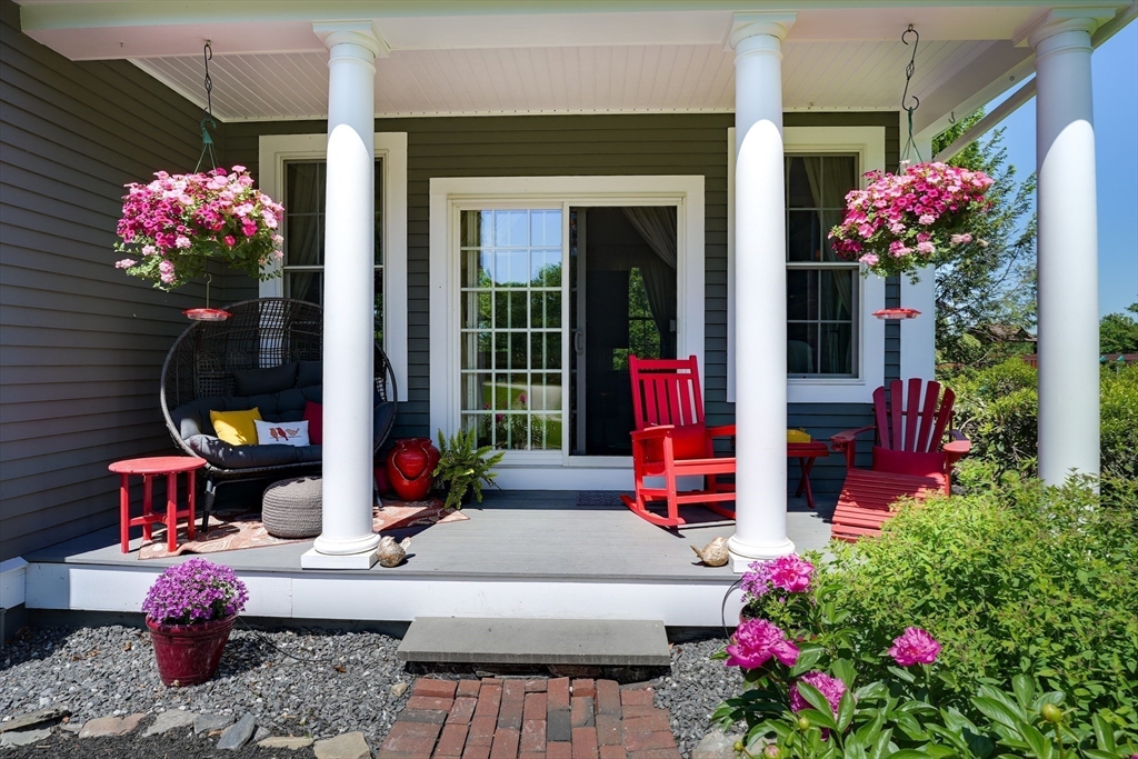 27 Autumn Ridge Road Berlin, MA 01503 - Photo 5 of 42