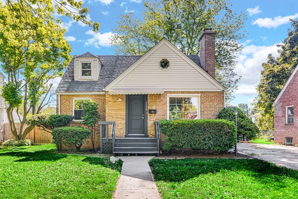 $3,000 | 1109 Muirfield Avenue, Waukegan, IL 60085