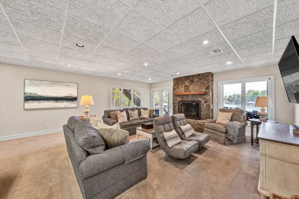 $2,395,000 | 25 Findlay Circle, Penhook, VA 24137