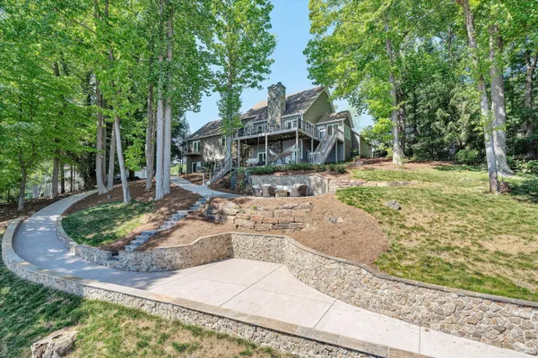 $2,395,000 | 25 Findlay Circle, Penhook, VA 24137