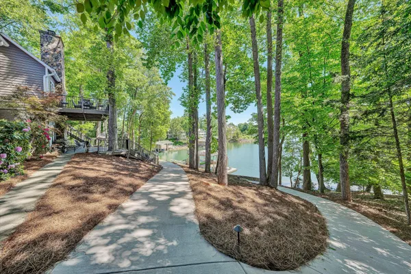 $2,395,000 | 25 Findlay Circle, Penhook, VA 24137