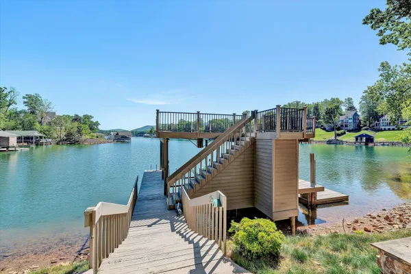 $2,395,000 | 25 Findlay Circle, Penhook, VA 24137