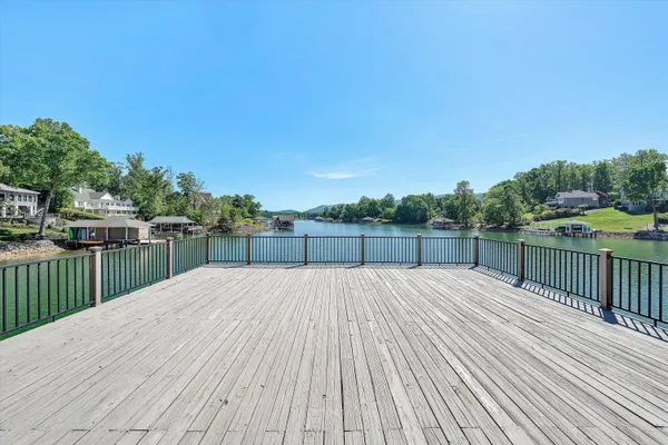 $2,395,000 | 25 Findlay Circle, Penhook, VA 24137
