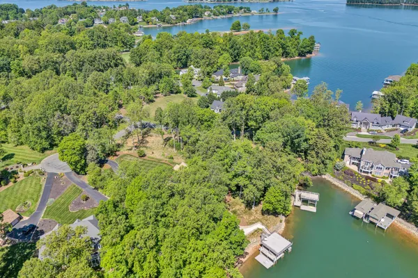 $2,395,000 | 25 Findlay Circle, Penhook, VA 24137
