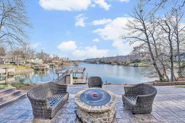 $2,395,000 | 25 Findlay Circle, Penhook, VA 24137