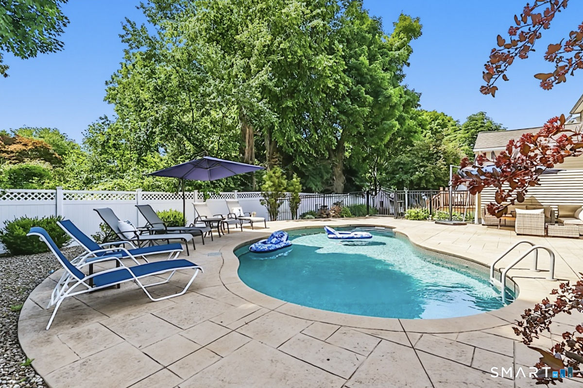 6 Elizabeth Street Newtown, CT 06470 - Photo 25 of 40 Enough Room for Entertaining