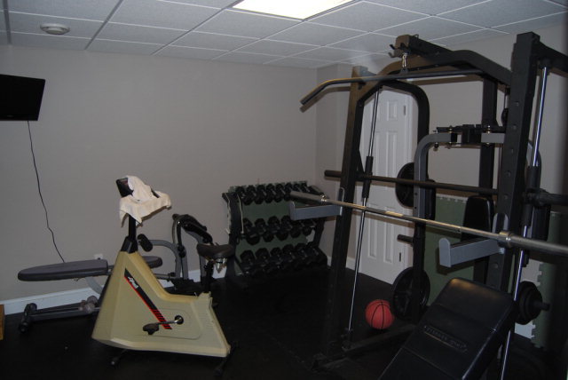 330 Eagle Ridge Road Macon, GA 31216 - Photo 33 of 41 a room with gym equipment