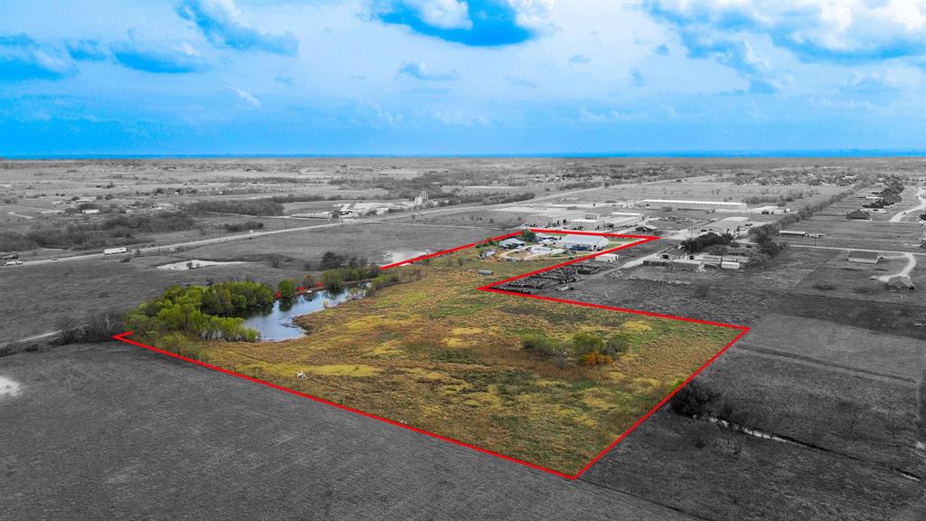 9510 Swafford Road Justin, TX 76247 - Photo 5 of 28 a view of a tennis court