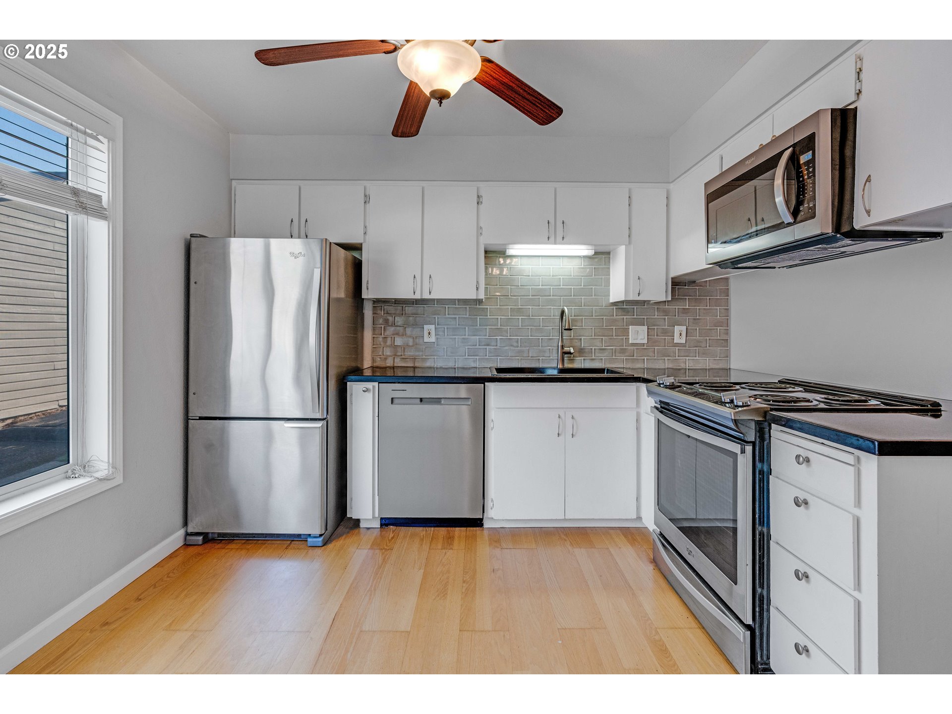 10900 Southwest 76th Place, Unit 43 Portland, OR 97223 - Photo 12 of 35