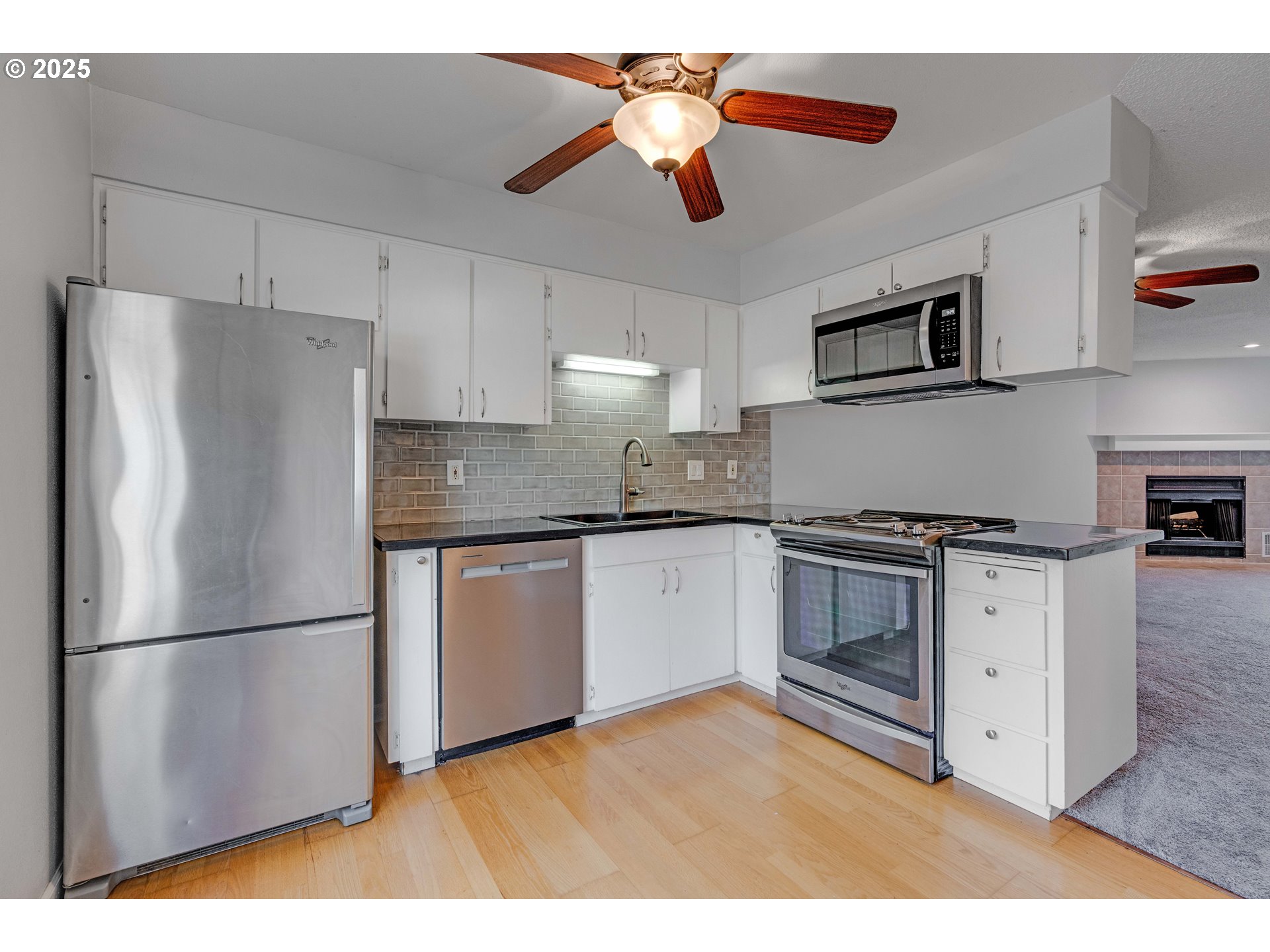 10900 Southwest 76th Place, Unit 43 Portland, OR 97223 - Photo 14 of 35