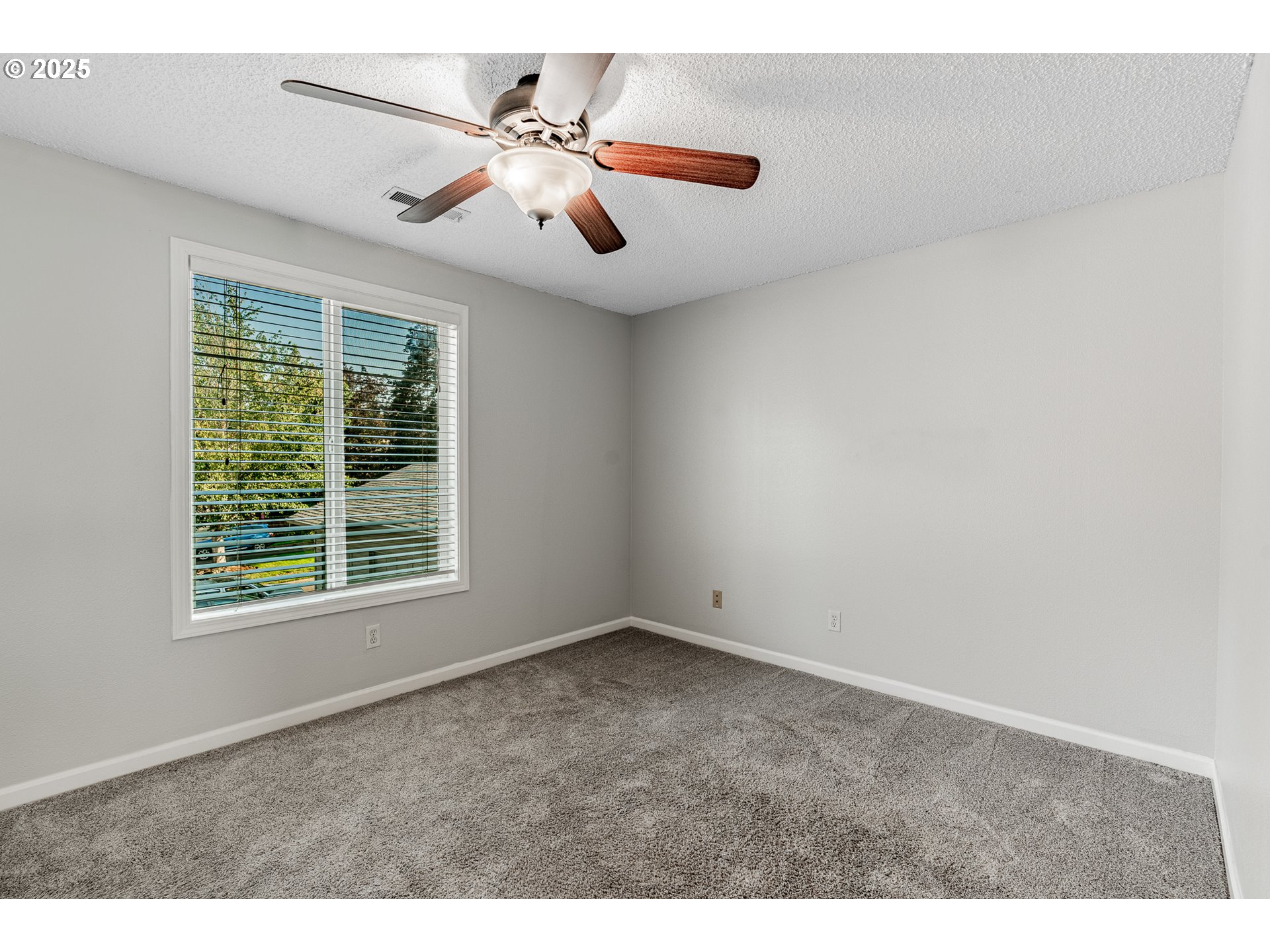 10900 Southwest 76th Place, Unit 43 Portland, OR 97223 - Photo 18 of 35