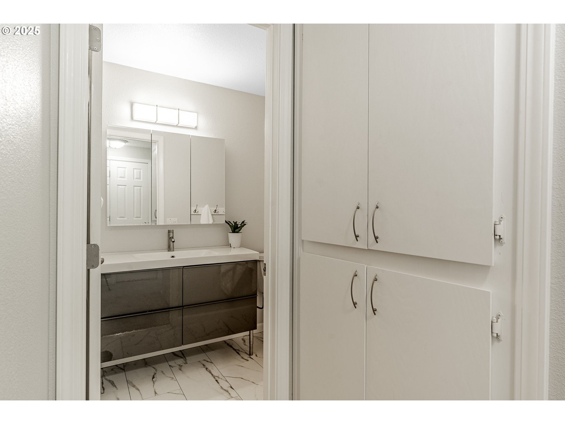 10900 Southwest 76th Place, Unit 43 Portland, OR 97223 - Photo 22 of 35