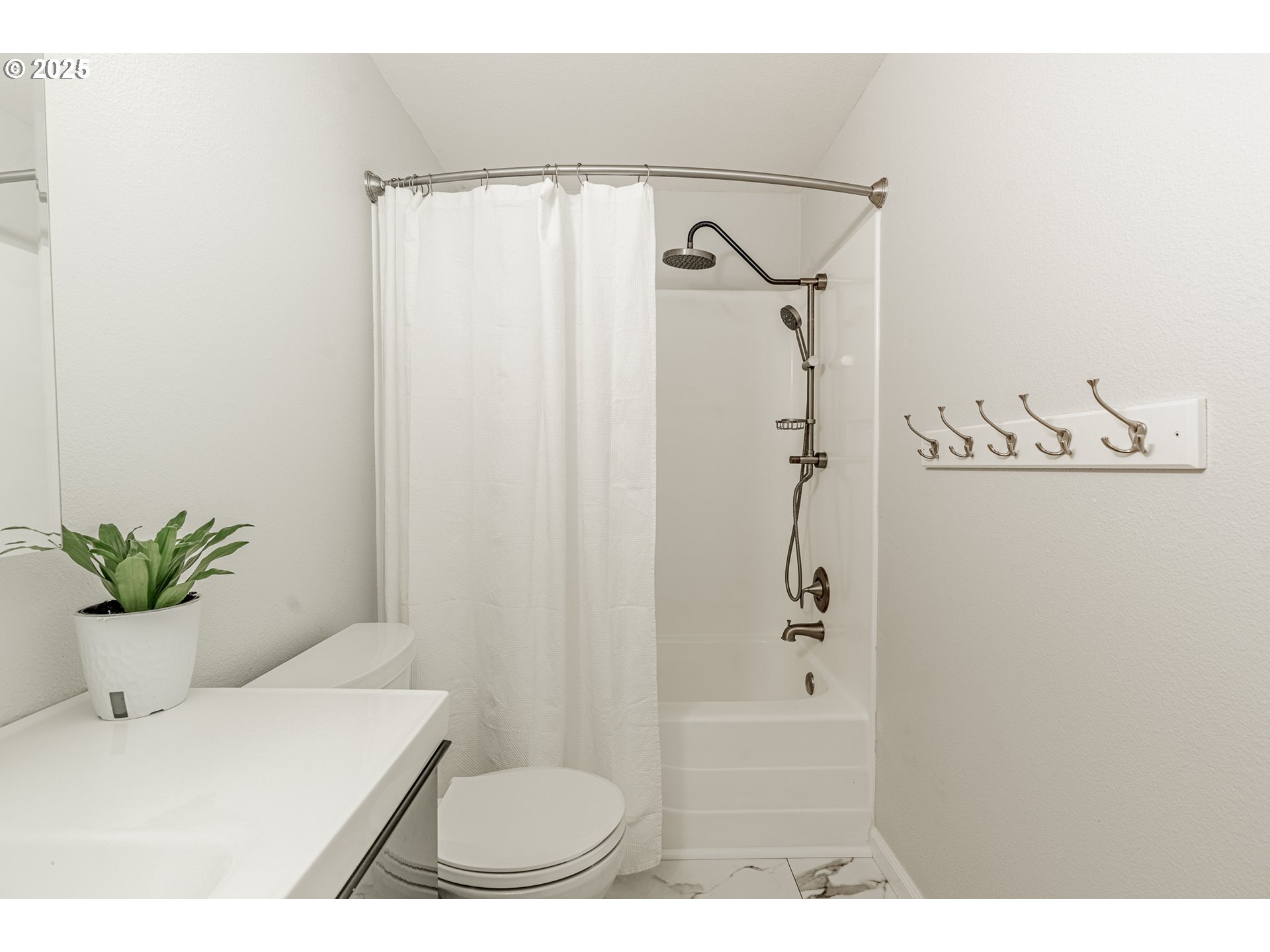 10900 Southwest 76th Place, Unit 43 Portland, OR 97223 - Photo 23 of 35