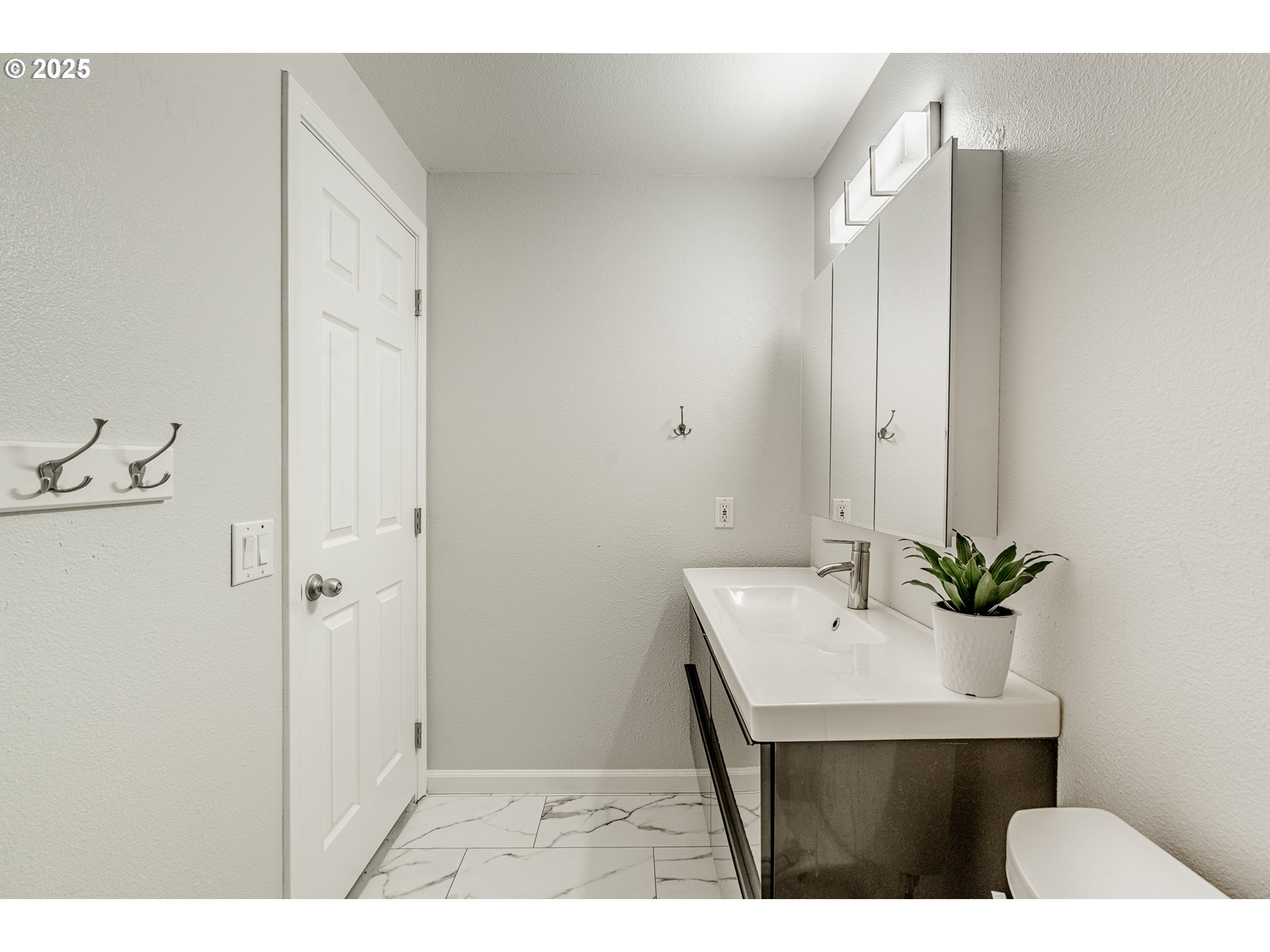 10900 Southwest 76th Place, Unit 43 Portland, OR 97223 - Photo 24 of 35