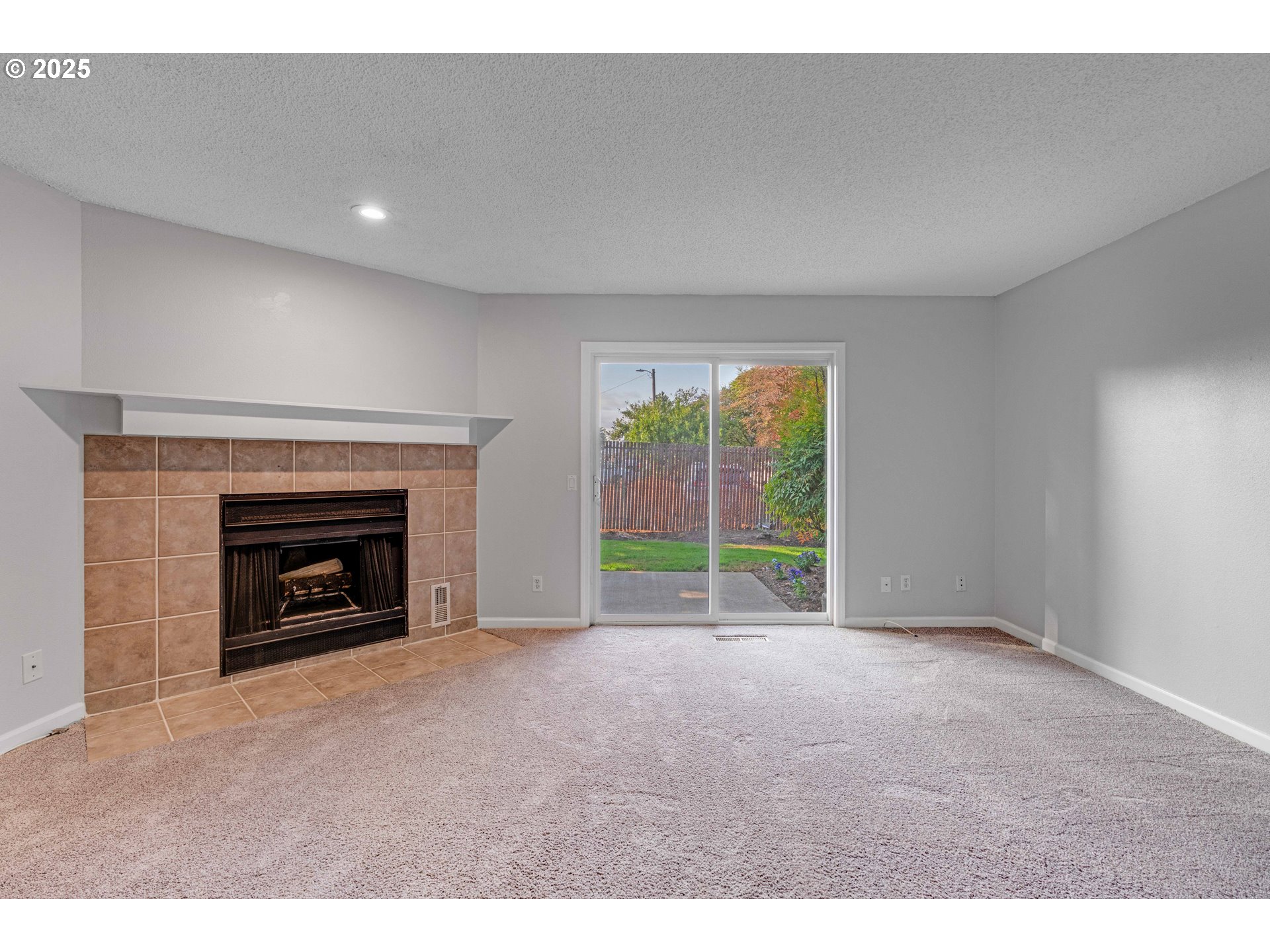 10900 Southwest 76th Place, Unit 43 Portland, OR 97223 - Photo 6 of 35