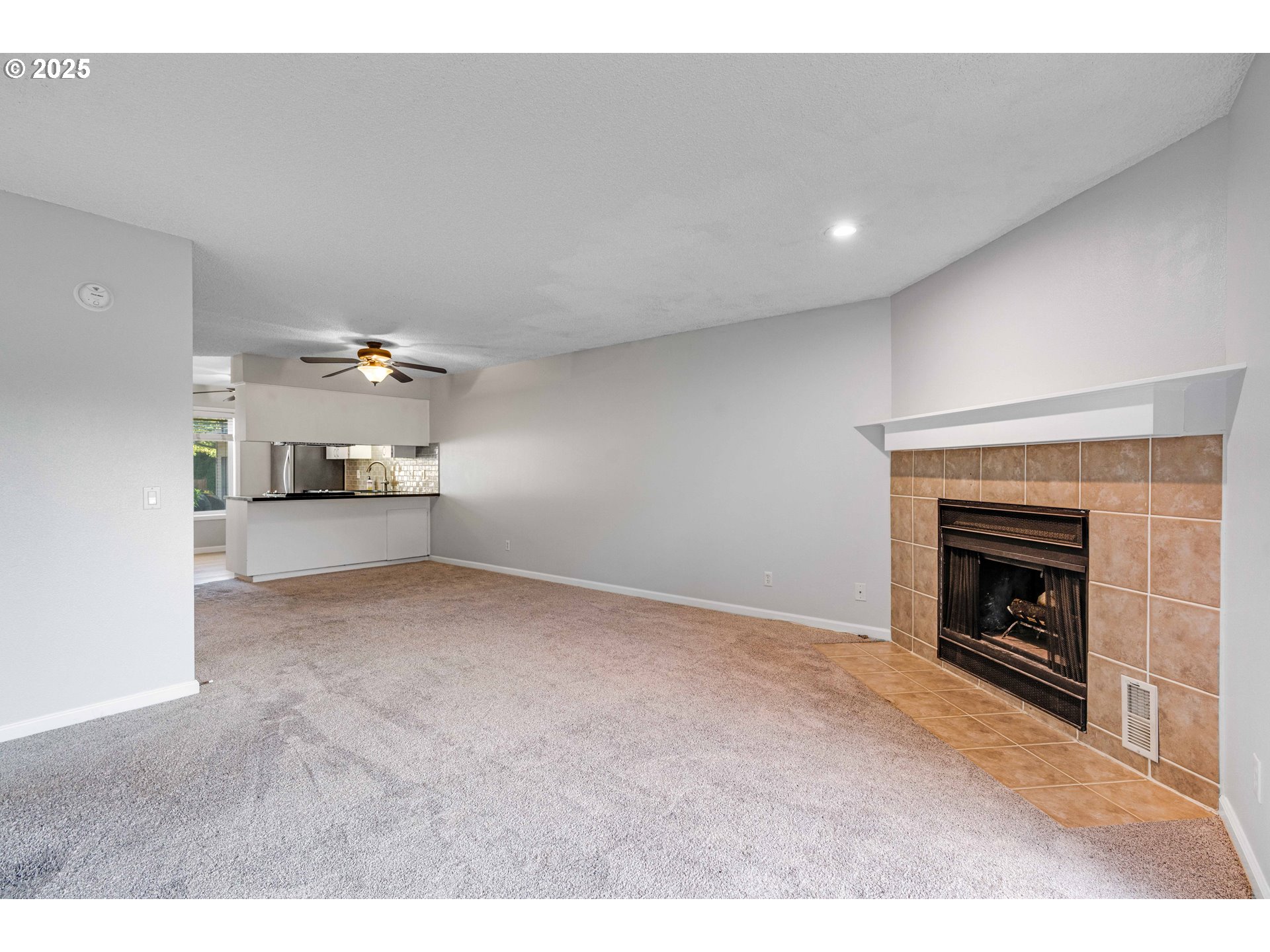 10900 Southwest 76th Place, Unit 43 Portland, OR 97223 - Photo 7 of 35