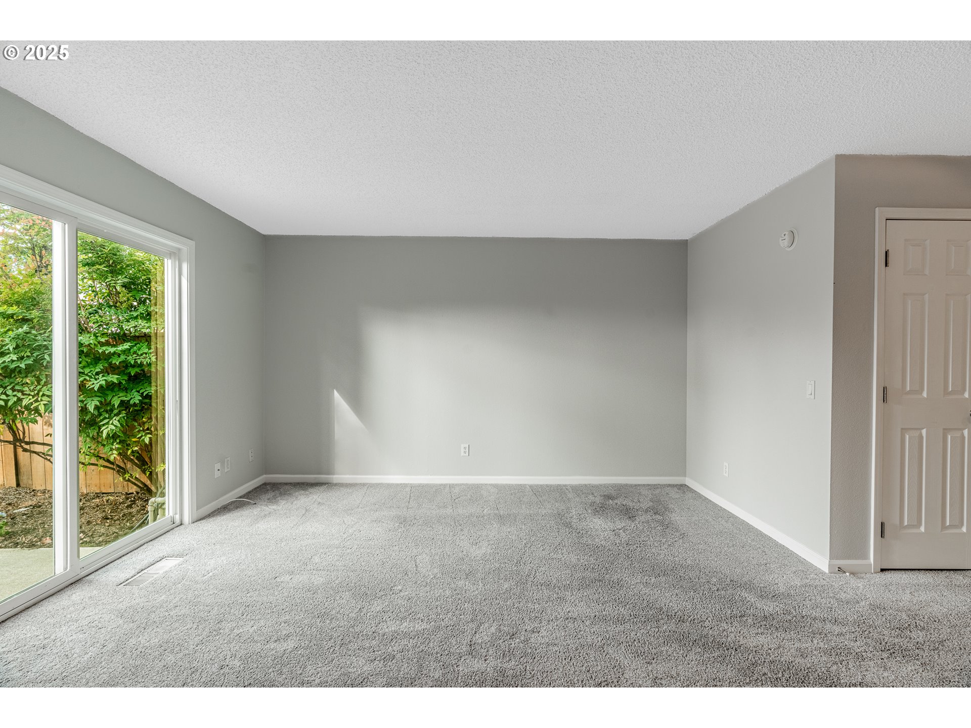 10900 Southwest 76th Place, Unit 43 Portland, OR 97223 - Photo 8 of 35