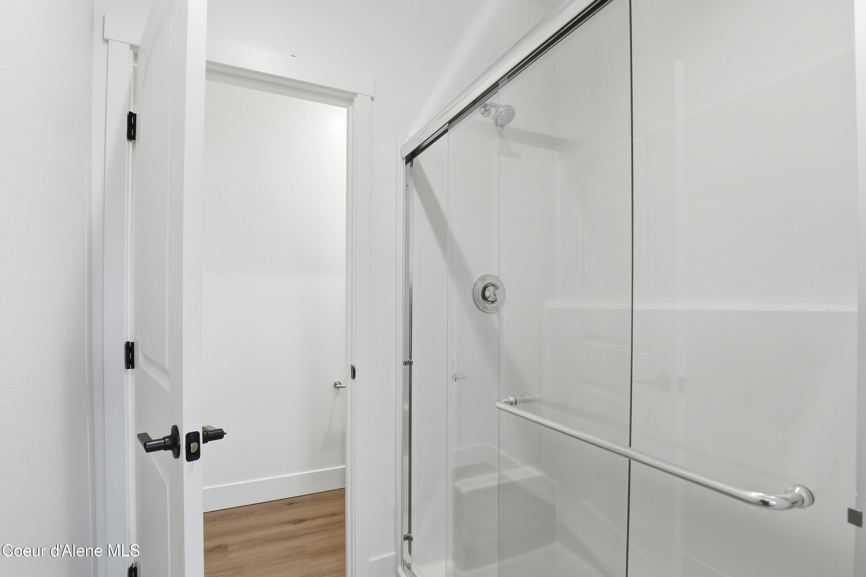 669 North Creative Way Post Falls, ID 83854 - Photo 18 of 23 Primary Bathroom