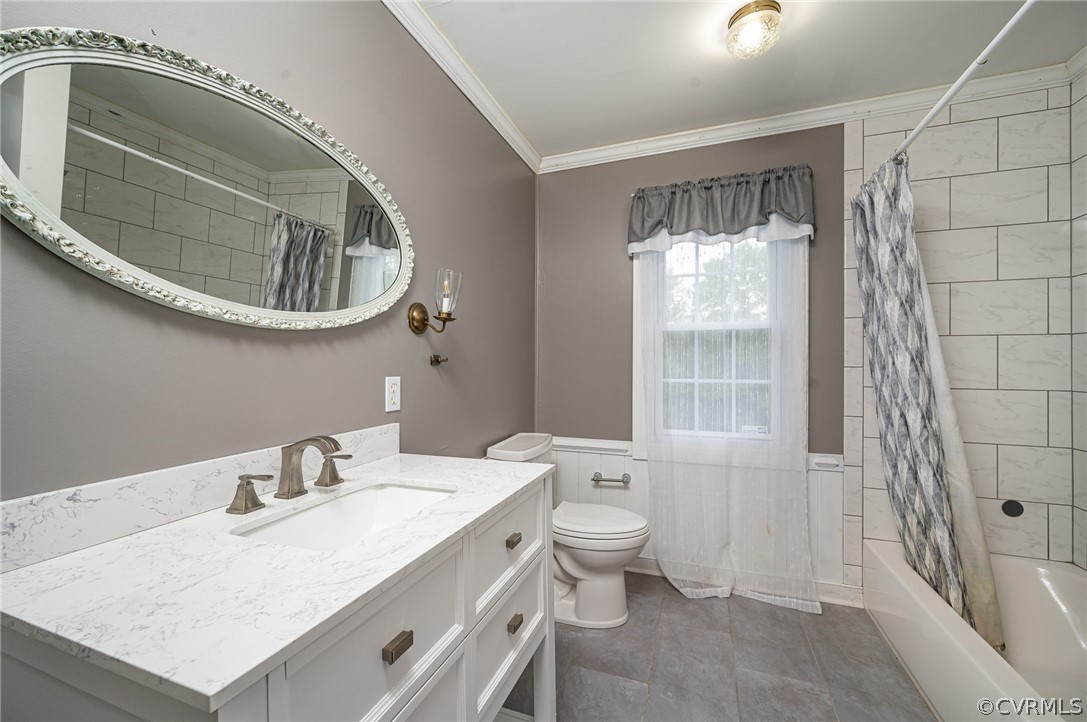 22508 Carson Road Dinwiddie, VA 23841 - Photo 20 of 50 a bathroom with a sink and a mirror