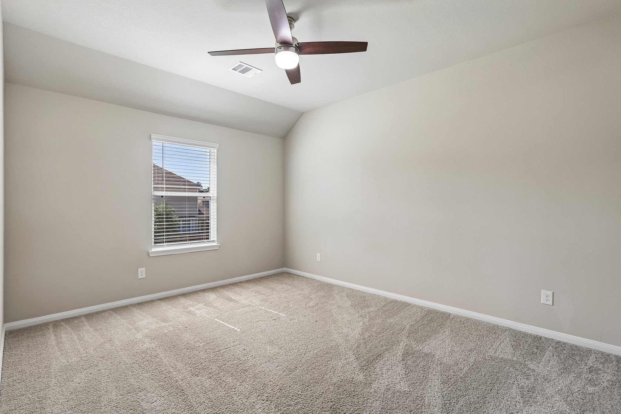 2903 August Mist Court Conroe, TX 77304 - Photo 33 of 40 Bedroom 4