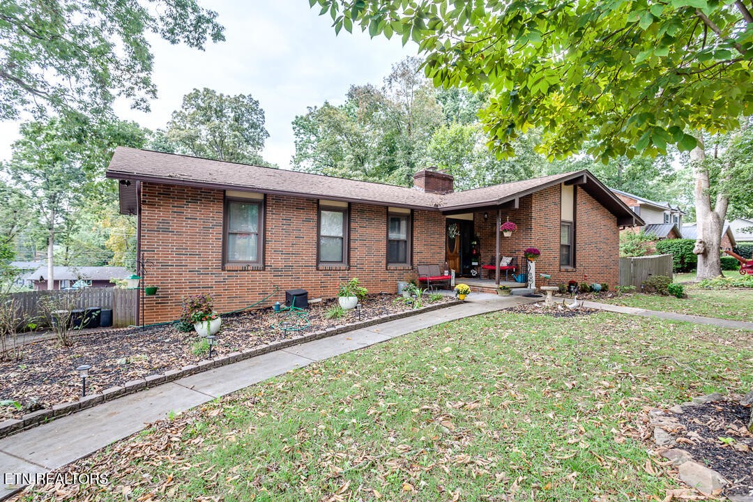 7933 Whitcomb Road Powell, TN 37849 - Photo 2 of 42 Gallery Image 2