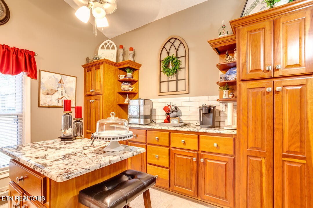 7933 Whitcomb Road Powell, TN 37849 - Photo 9 of 42 Gallery Image 9