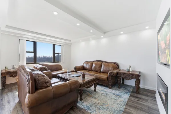 $649,000 | 7855 Boulevard East, Unit 17I, North Bergen, NJ 07047
