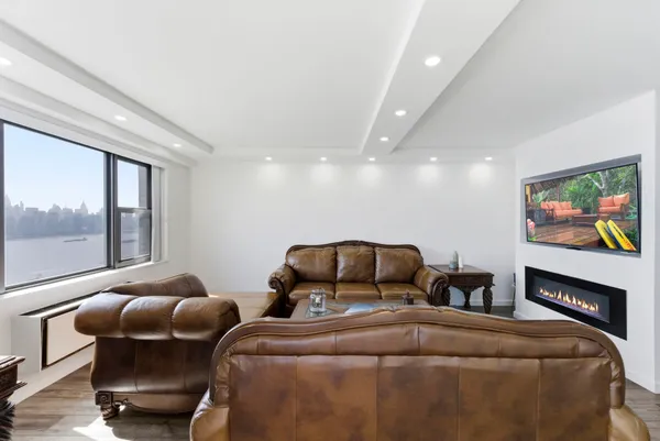 $649,000 | 7855 Boulevard East, Unit 17I, North Bergen, NJ 07047