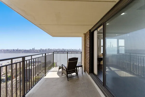 $649,000 | 7855 Boulevard East, Unit 17I, North Bergen, NJ 07047
