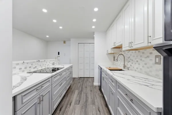 $649,000 | 7855 Boulevard East, Unit 17I, North Bergen, NJ 07047