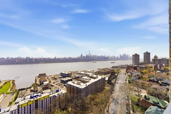 $649,000 | 7855 Boulevard East, Unit 17I, North Bergen, NJ 07047