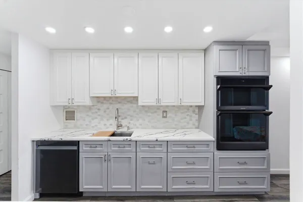 $649,000 | 7855 Boulevard East, Unit 17I, North Bergen, NJ 07047