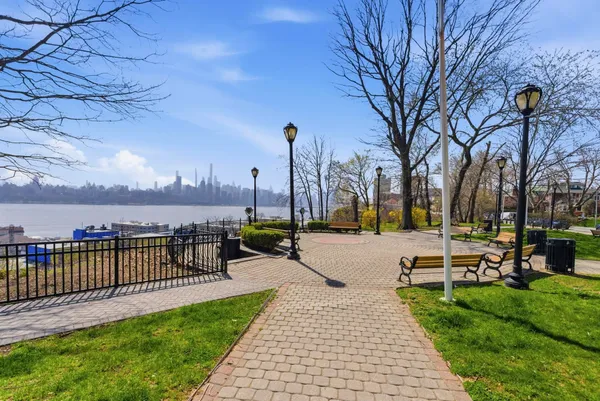 $649,000 | 7855 Boulevard East, Unit 17I, North Bergen, NJ 07047