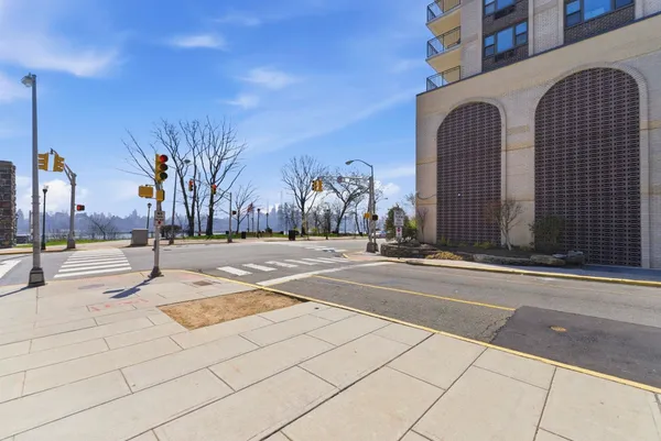 $649,000 | 7855 Boulevard East, Unit 17I, North Bergen, NJ 07047
