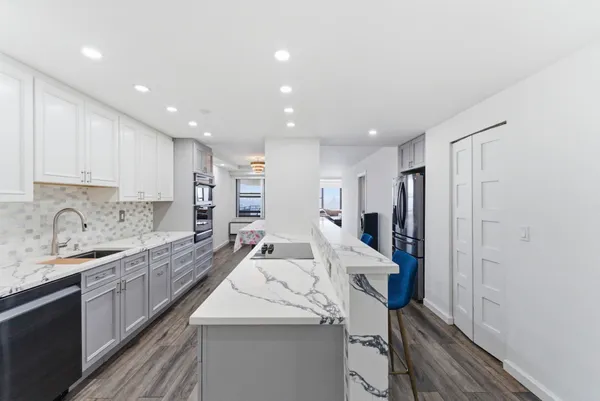 $649,000 | 7855 Boulevard East, Unit 17I, North Bergen, NJ 07047