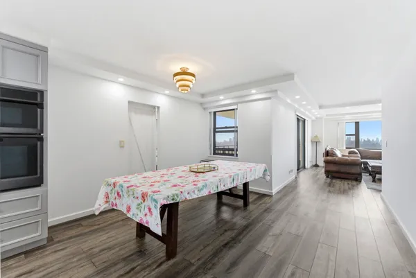 $649,000 | 7855 Boulevard East, Unit 17I, North Bergen, NJ 07047